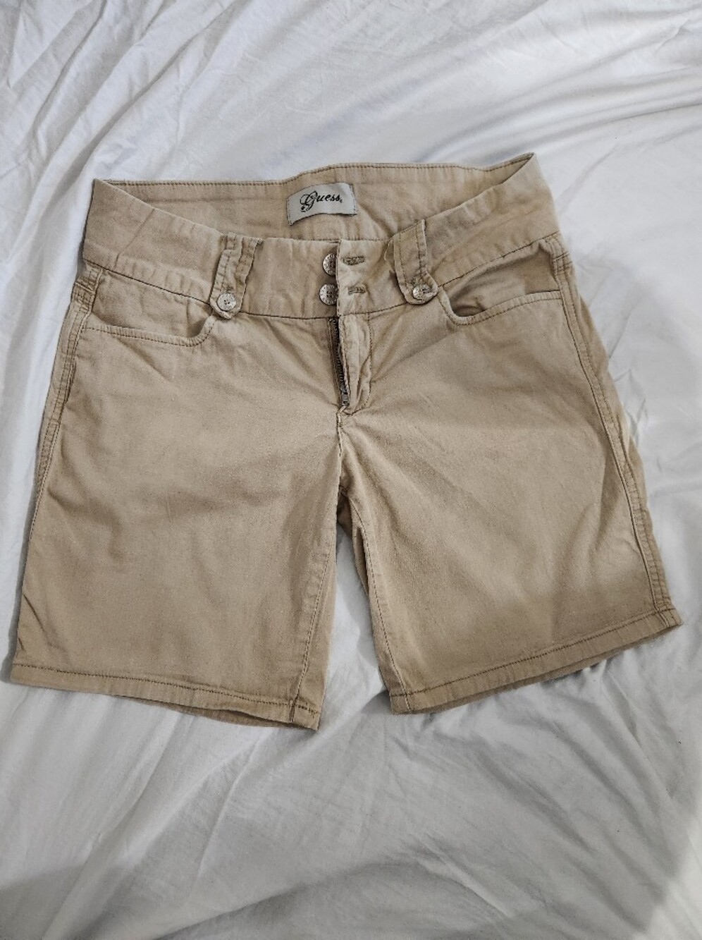 GUESS Tan Khaki Cargo Shorts Size 28 98% Cotton